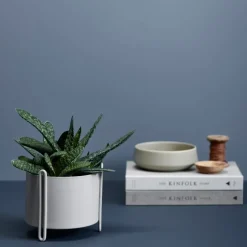Pidestall flower pot small Ø15 cm, grey