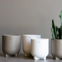 Plus flower pot Ø16 cm, dust