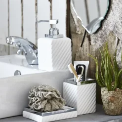 Portia soap dish, white-silver