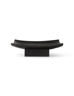 Relevé decorative plate., Acacia