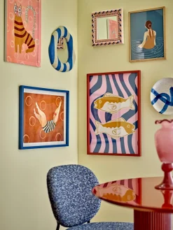Remy illustration with frame 50x70 cm, Rose