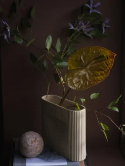 Ridge vase 16.5 cm, Beige