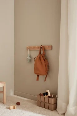 Saga hook strip, Beech