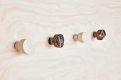 Savi marble hook no.1, Choko
