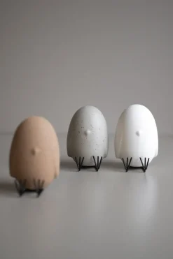 Sit Around Easter decoration, White