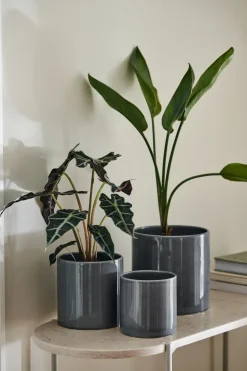 Sleek pot Ø15 cm, Charcoal