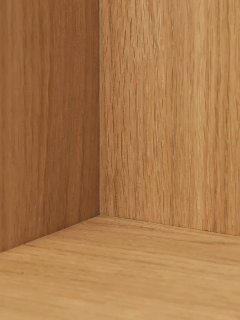 Stagger shelf tall, Oiled Oak