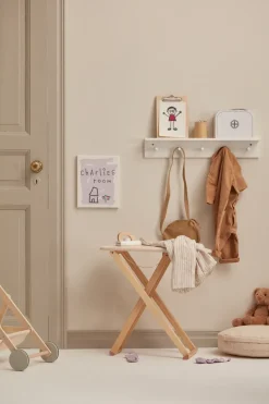 Star shelf with hooks, White