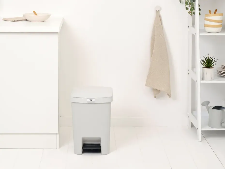 StepUp pedal bin 25 L, Light grey
