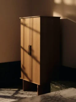 Stilt wardrobe 90x61x186 cm, Natural