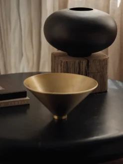 Surround vase 17.5 cm, Mango wood