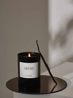 Tell Me More scented candle 48 h, Artist