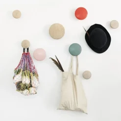 The Dots clothes hook oak, Ø17 cm