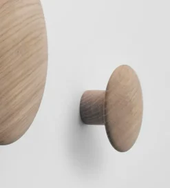 The Dots clothes hook oak, Ø9 cm