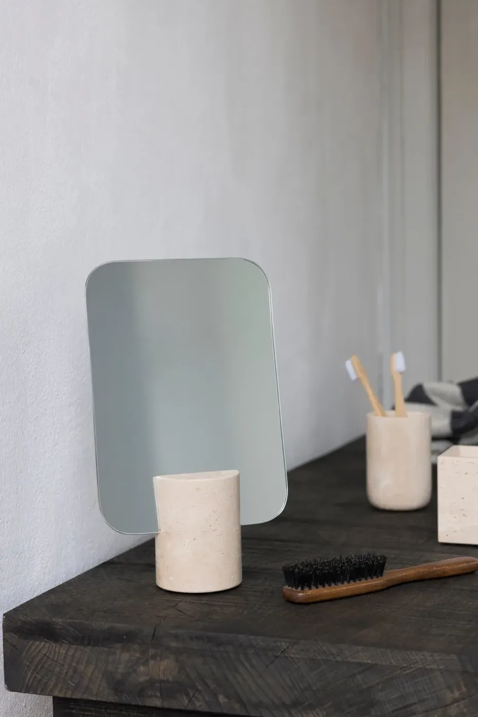 Travertine vanity mirror, Linen