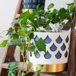 Trio flower pot drop medium Ø18 cm, white