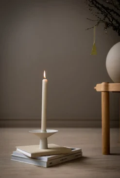 Uma candle sticks, Sand