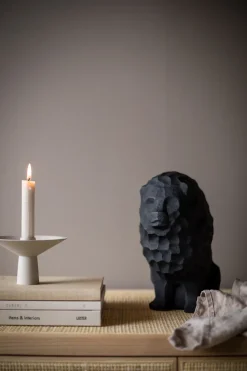 Uma candle sticks, Sand