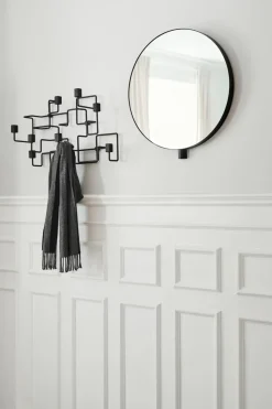 Underground hanger, Black-black stained oak