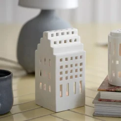 Urbania candleholder, Herregård