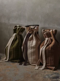 Vari quilted sack 50x70 cm, Velvet-tan
