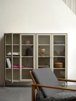 Volt display cabinet 130 cm beige, Details in stainless steel
