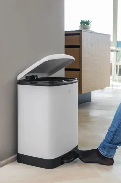Wonda pedal bin 24 litres, Off white