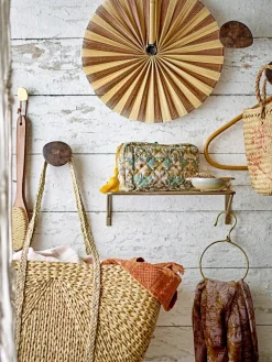 Zigga hanger, Brass